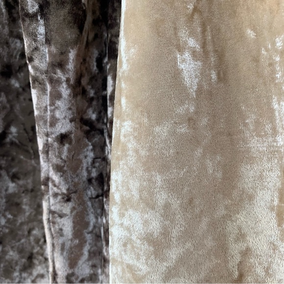 Bird & Vine Velvet Pullover - Picture 9 of 11